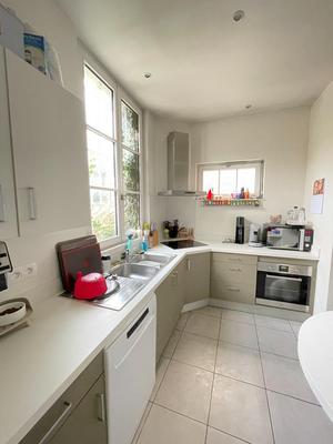 Maison - 205 m² - 9 pièces