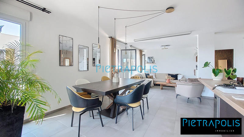 Appartement - 82 m² - 3 pièces