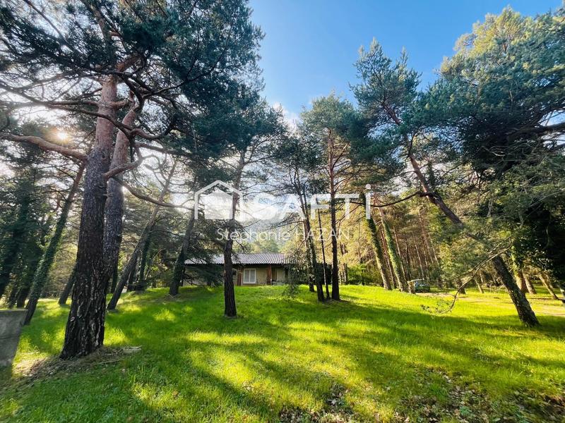 Maison - 330 m² - 8 pièces