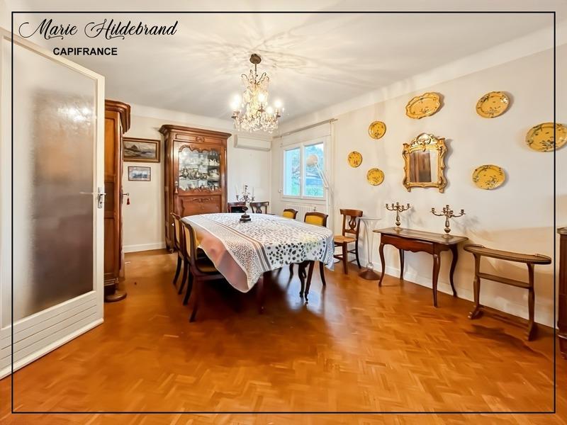 Maison - 130 m² - 8 pièces