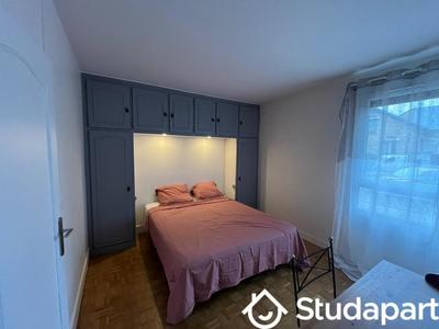 Chambre - 11 m² - 1 pièce