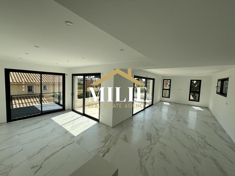 Appartement - 122 m² - 4 pièces