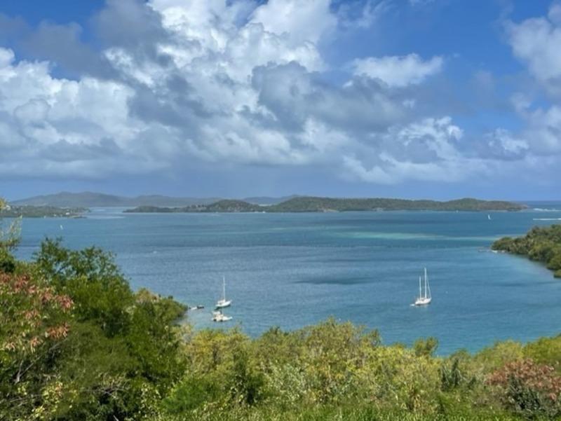 Terrain constructible - 1 300 m²