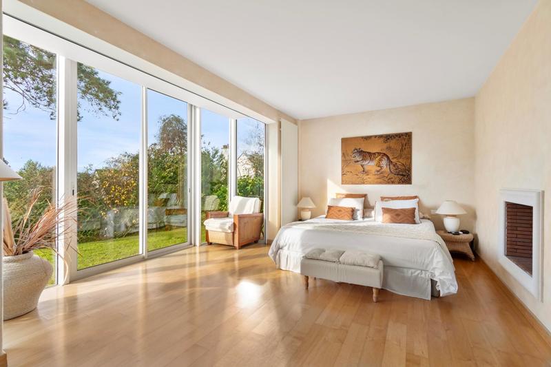 Maison - 260 m² - 7 pièces