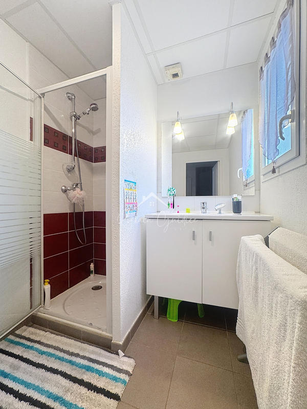 Maison - 98 m² - 4 pièces