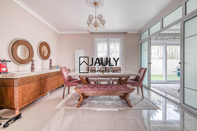 Maison - 340 m² - 10 pièces