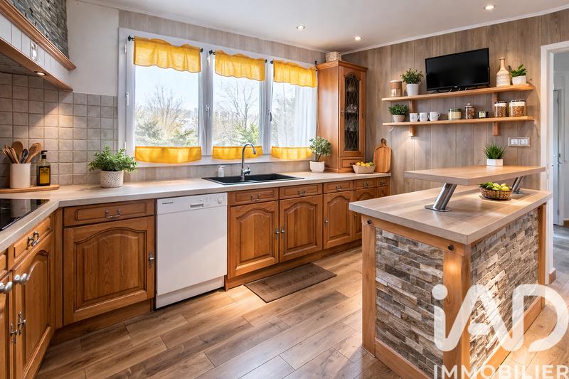 Maison - 95 m² - 4 pièces