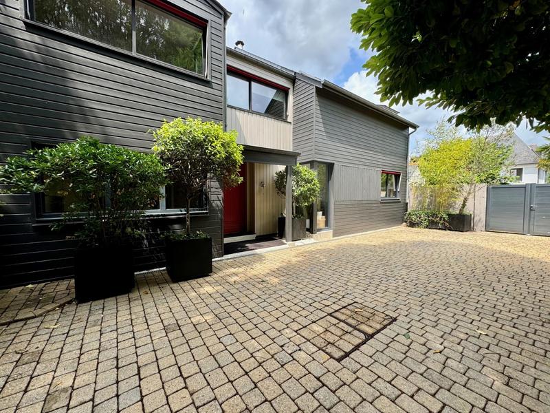 Maison - 145 m² - 7 pièces