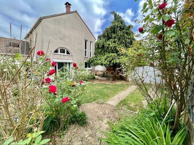 Maison - 106 m² - 5 pièces