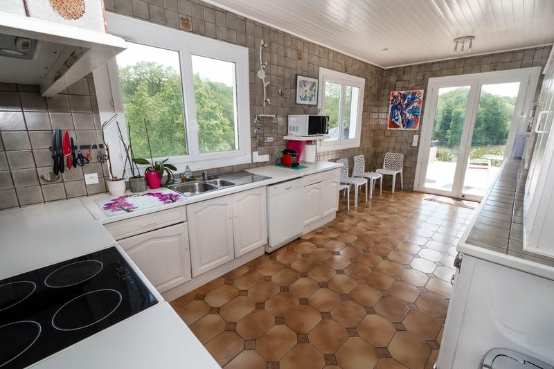 Maison - 180 m² - 6 pièces