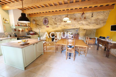 Maison - 186 m² - 5 pièces