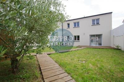 Maison - 92 m² - 6 pièces