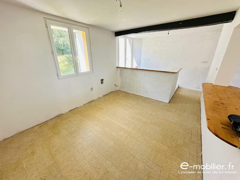 Maison - 261 m² - 9 pièces