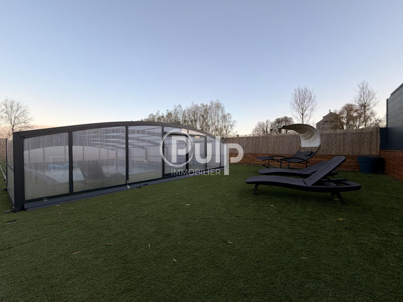 Maison - 300 m² - 10 pièces