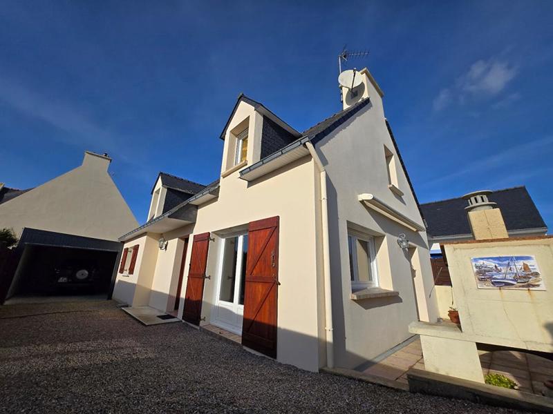 Maison - 90 m² - 5 pièces