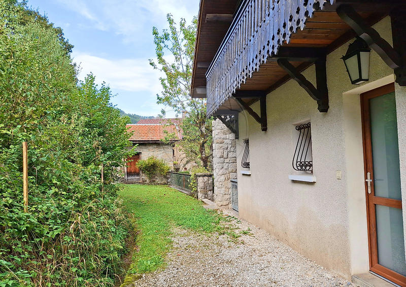 Maison - 236 m² - 10 pièces