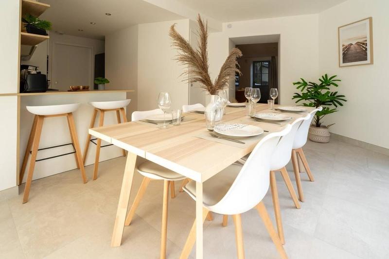 Maison - 92 m² - 6 pièces