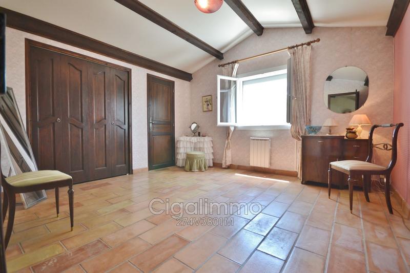 Villa - 151 m² - 6 pièces