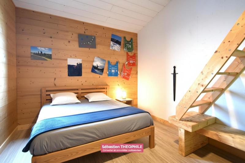 Maison - 140 m² - 5 pièces