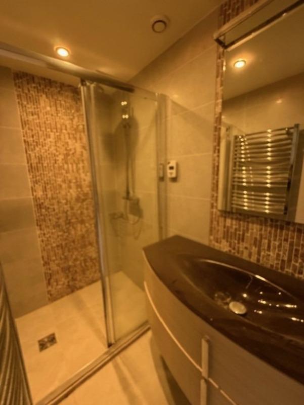 Maison - 300 m² - 7 pièces