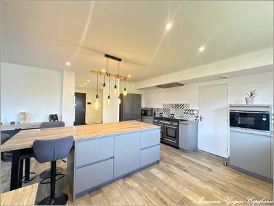 Maison - 164 m² - 7 pièces