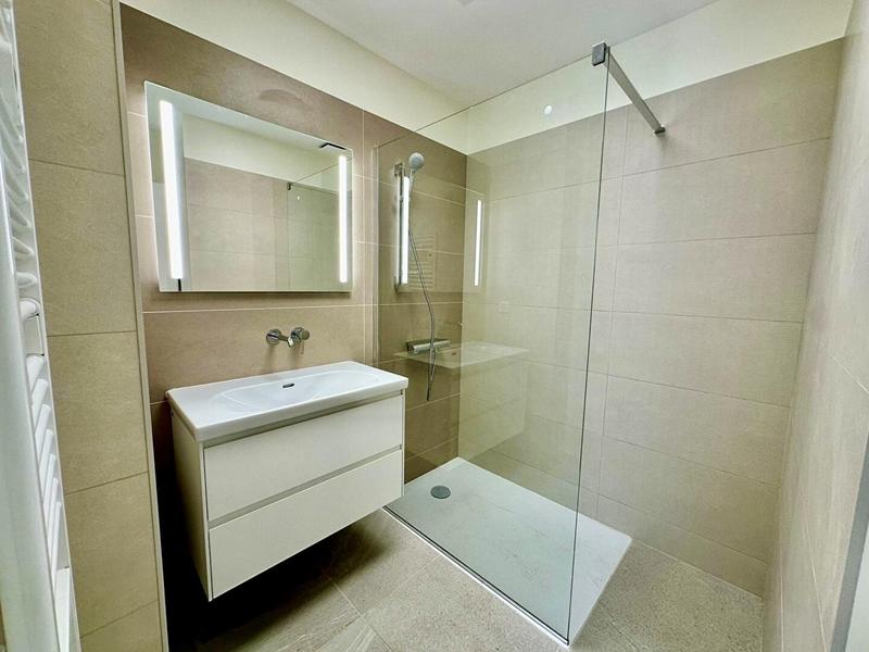 Appartement - 180 m² - 7 pièces