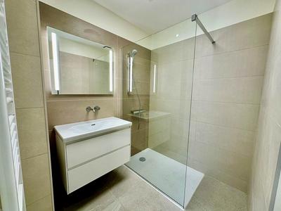 Appartement - 180 m² - 7 pièces