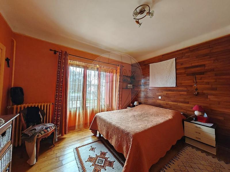 Maison - 169 m² - 8 pièces