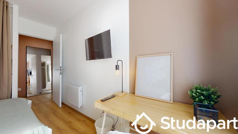 Chambre - 10 m² - 1 pièce