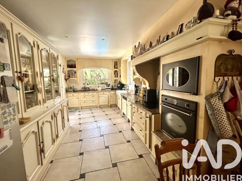 Appartement - 260 m² - 8 pièces