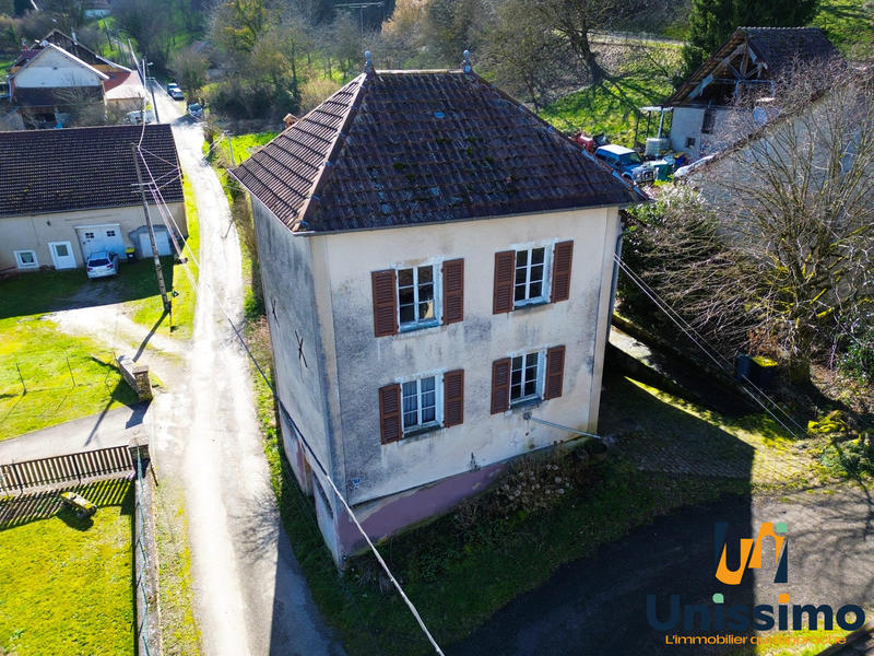 Maison - 211 m² - 6 pièces