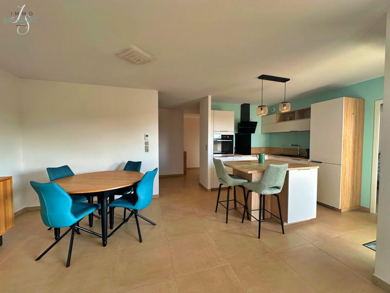 Appartement - 92 m² - 4 pièces