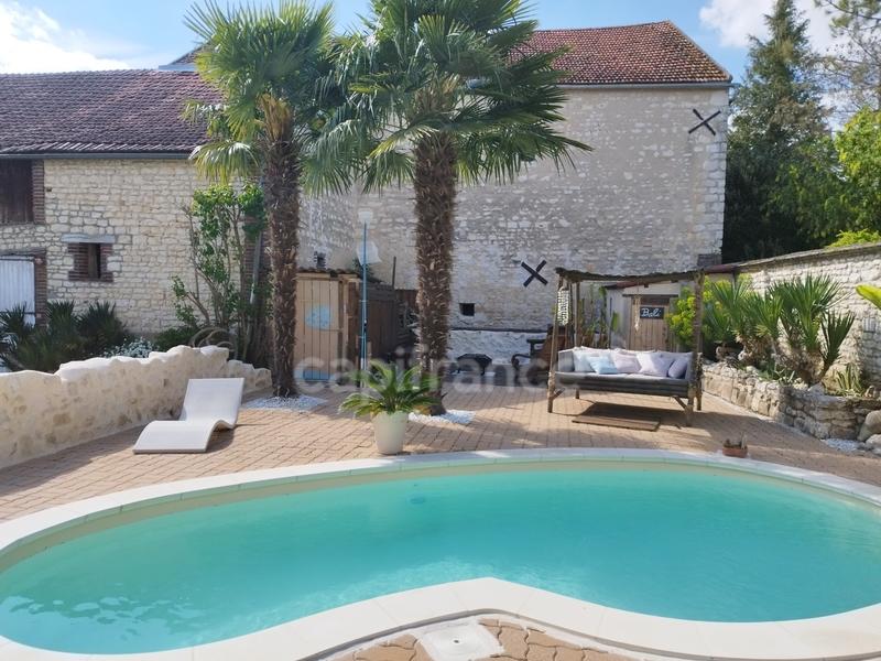 Maison - 174 m² - 11 pièces