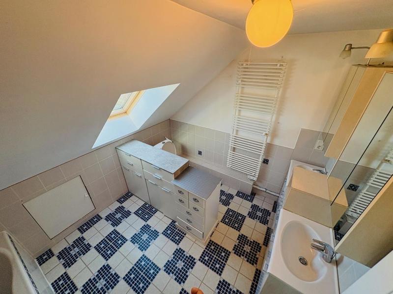 Maison - 92 m² - 5 pièces