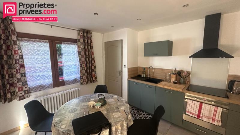 Maison - 320 m² - 9 pièces