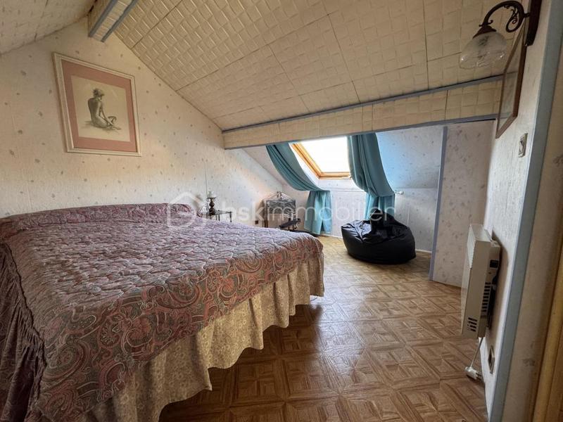 Maison traditionnelle - 168 m² - 9 pièces