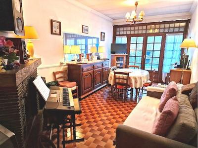 Maison de ville - 100 m² - 5 pièces