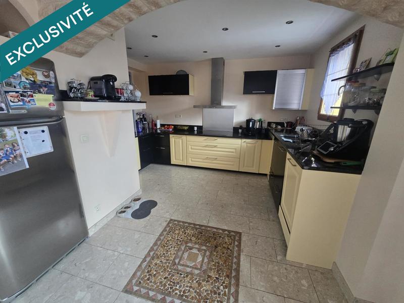 Villa - 226 m² - 7 pièces