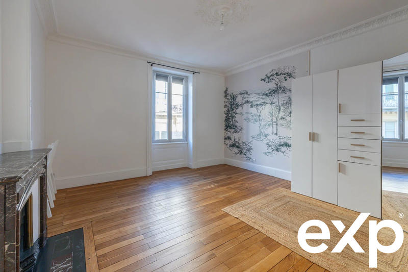 Appartement - 183 m² - 5 pièces