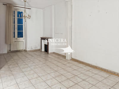 Maison - 208 m² - 3 pièces