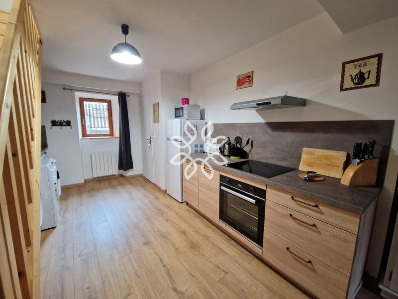 Maison - 236 m² - 9 pièces