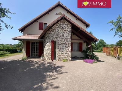 Maison - 260 m² - 9 pièces