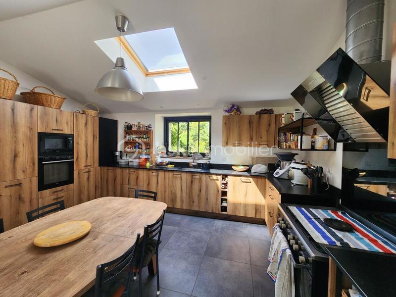 Maison en pierre - 250 m² - 7 pièces