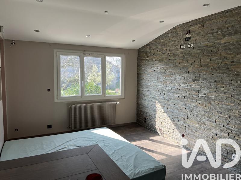 Maison - 183 m² - 9 pièces