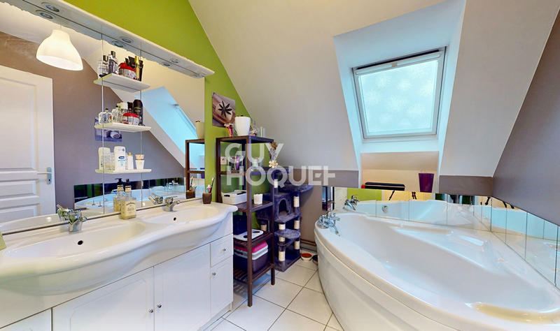 Maison - 91 m² - 5 pièces