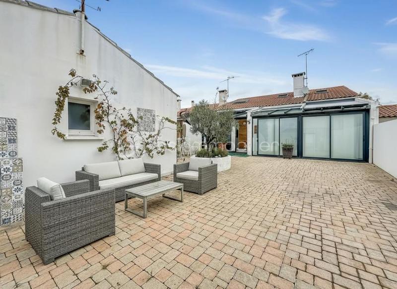 Villa - 162 m² - 6 pièces