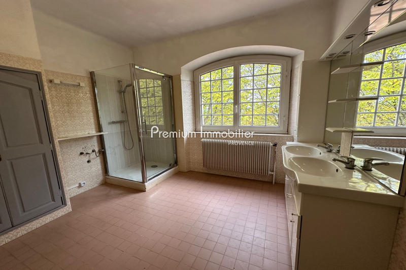 Maison - 284 m² - 8 pièces