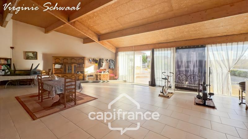 Maison - 219 m² - 8 pièces