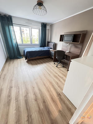 Appartement - 84 m² - 4 pièces