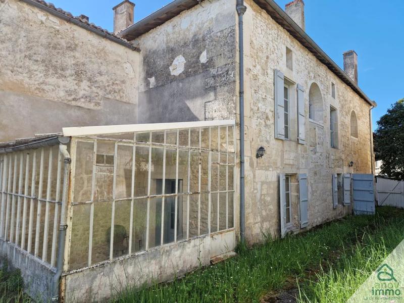 Maison - 227 m² - 7 pièces